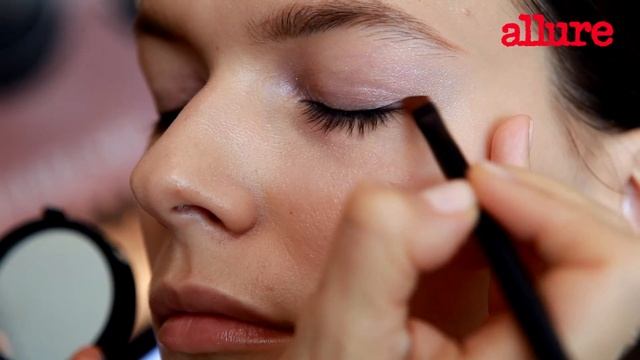 Яркий летний макияж: видео от ведущего визажиста марки Giorgio Armani