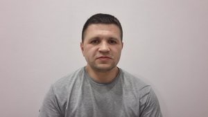 Курчавость листьев персика