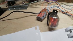 Управление неоновой лампой-индикатором ИН-12Б