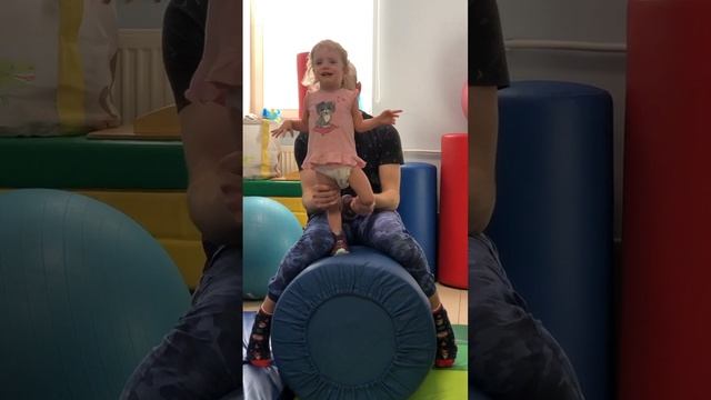 Ты не бойся он хороший, хоть на нас и не похожий !