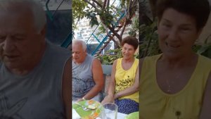 Налей-ка рюмку Роза мне с мороза, ведь за столом сегодня ты да я