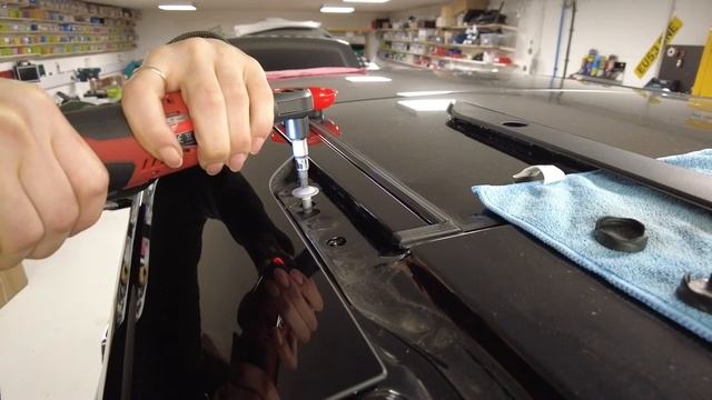 New Land Rover Defender 90 Roof Rack Rail Fitting Guide VPLER0190 VPLER0176 смотреть онлайн