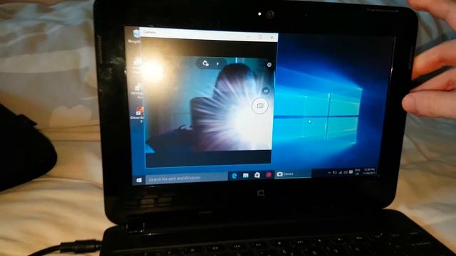 COMPAQ MINI CQ10-500 netbook does run Windows 10 just  web cam works to