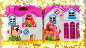 Настя_играет_на_пляже_