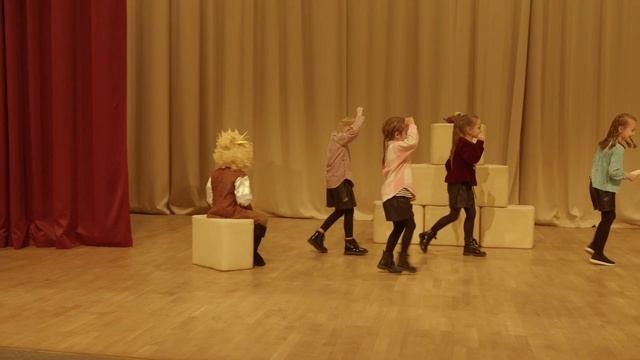 Спектакль "Джельсомино в стране лжецов", актерская школа "Сахар" смотреть онлайн