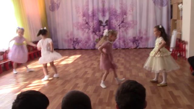 Праздник танца 2021 Старшая группа №3 "Дружные ребята" смотреть онлайн