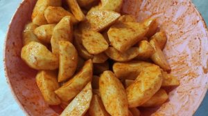 Картофель запеченный с паприкой и кориандром