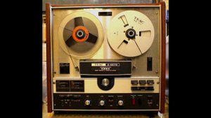 Демонстрация TEAC A-4070