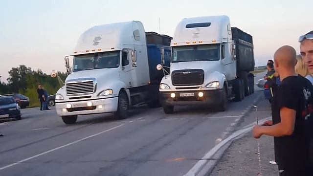 фредлайнеры на гонках смотреть онлайн