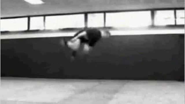 Все виды сальто !!!.mp4 смотреть онлайн