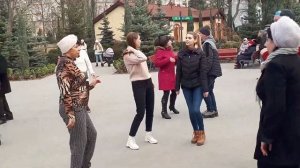 Белые розы!!!Танцы в парке Горького.март 2021.