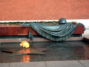 Героям ВОВ Хотят ли русские войны Ансамбль имени А.В. Александрова