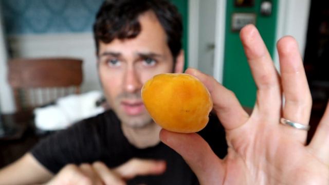 UBAJAY - This Rare Fruit Tastes Like Peaches and Garlic смотреть онлайн