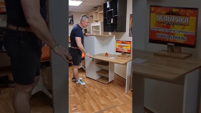 Стол со стеллажом
