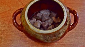 Картошка с мясом в горшочках