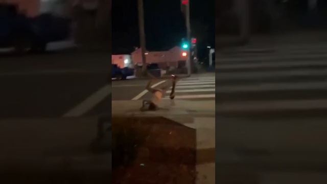 Самое жуткое,шокирующее видео!Падение с электросамоката!Вот поэтому и нужен шлем!