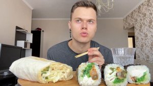 Мукбанг роллы шаурма/ я вымотался / Mukbang sushi