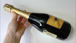 ОБАЛДЕННЫЙ НОВОГОДНИЙ ДЕКОР бутылки шампанского за 10 минут! DIY. Новогодний декор своими руками.