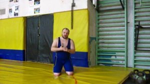 Три упражнения для развития силы, выносливости и цепкости кистей пальцев рук борцов и спортсменов.