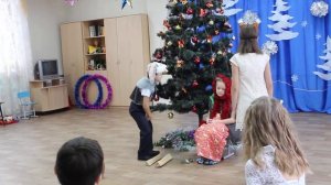 2 часть. II  Продолжение представления "Двенадцать месяцев"