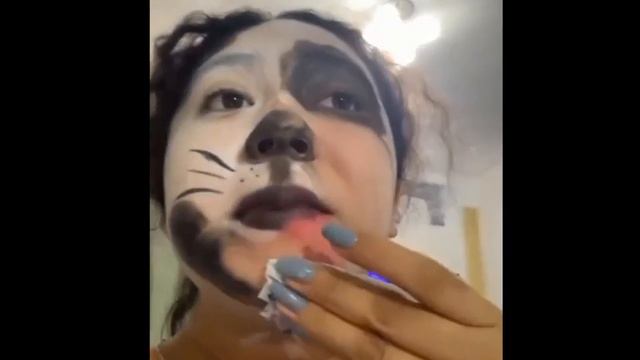 Очень стойкая краска оказалась😂