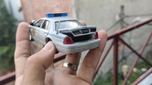 Review nhanh - Road Champ Ford Crown Victoria Police State Trooper scale 1:43 diecast car