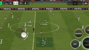 играем в ФИФА мобайл