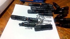 Коннекторы MC 4 .