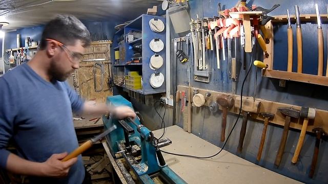 Браслет из кожаного шнура, морёного дуба, ясеня и какого то красного дерева смотреть онлайн