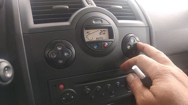 Рено Меган 1,5 DCI, 2008 рік смотреть онлайн