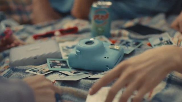 Снимай, дари вместе с Instax Mini 11 (1440x1080) смотреть онлайн