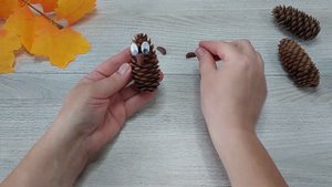 ?ОСЕННИЕ ПОДЕЛКИ?из ПРИРОДНОГО МАТЕРИАЛА  ПОДЕЛКИ из ШИШЕК.ПОДЕЛКИ своими руками.Diy crafts.