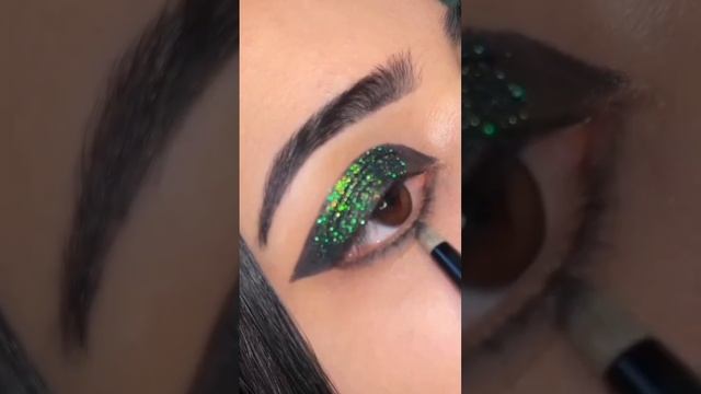 Killer Eyelook #shorts #youtubeshorts #trending #eyemakeup #makeup #killer #status #baby