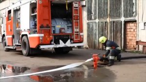 Как подать воду при работе от гидранта насосом Rosenbauer.