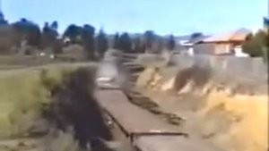 крушение поезда!! жестяк!