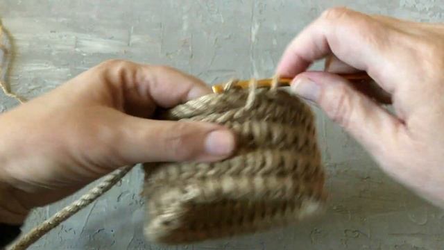 Как соединить джутовый шпагат при вязании крючком без узлов. смотреть онлайн