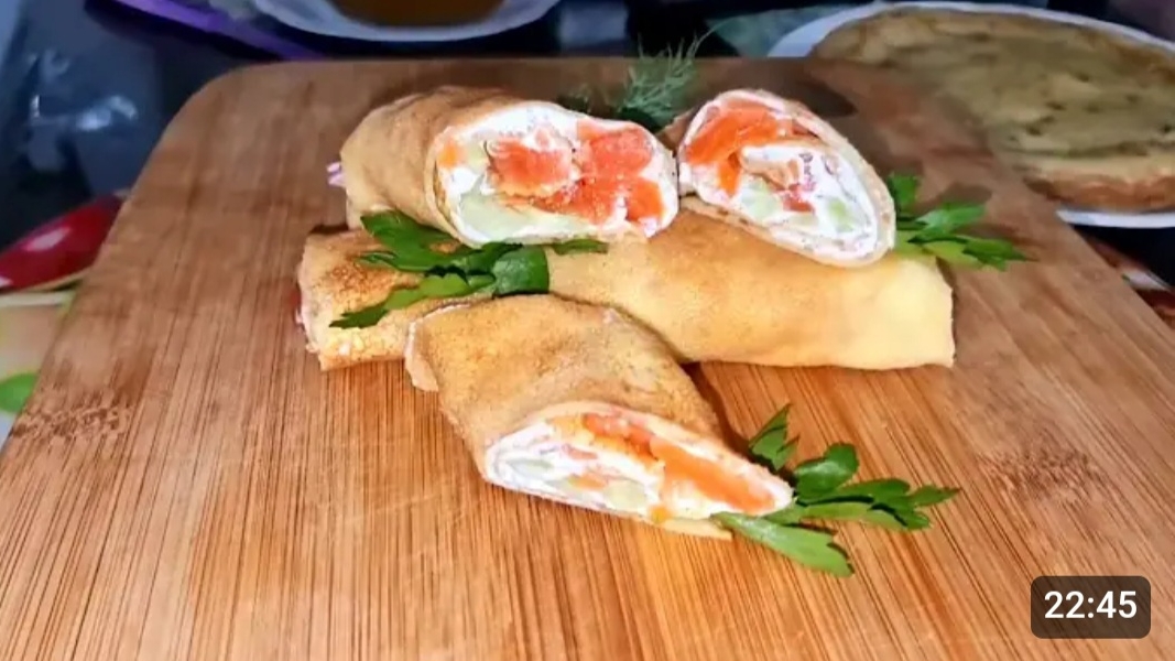МАЛОСОЛЬНАЯ ФОРЕЛЬ БЛИНЧИКИ С ФОРЕЛЬЮ И БУТЕРБРОДЫ.???
