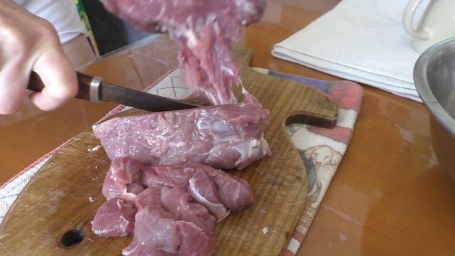 Первые огурцы на своем огороде. смотреть онлайн