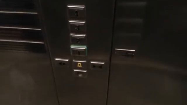 Лифт Schindler в Т.Ц. Молодёжная смотреть онлайн