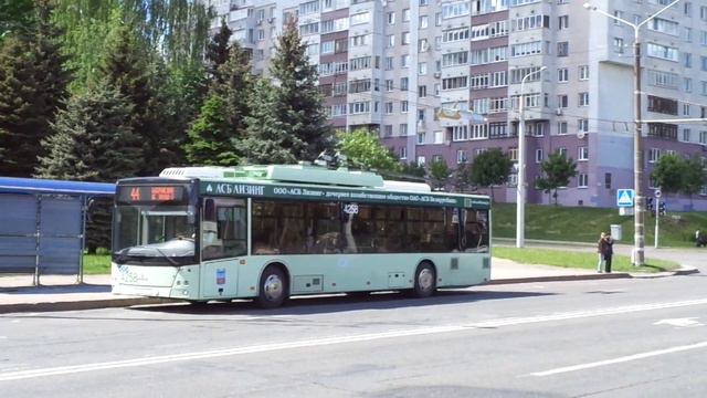 Минск, троллейбус №4258, маршрут 44 -- Автоматический подъём токоприёмников смотреть онлайн