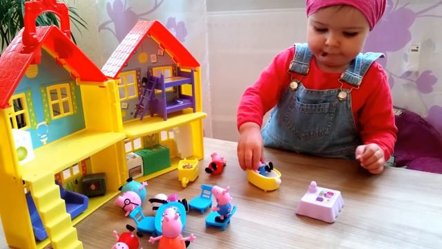 СВИНКА ПЕППА.Дом Пеппы.Открываем и играем.Открываем посылки.Peppa Pig Playhouse.