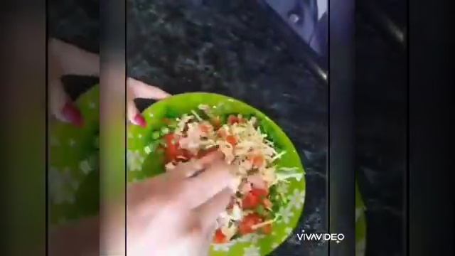 Сытная мини пицца ?
