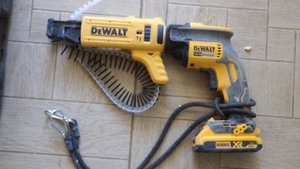 Аккумуляторный шуруповерт DeWALT DCF620D2K