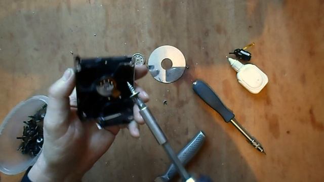 Нож для резки пиццы иэ жёсткого диска. смотреть онлайн