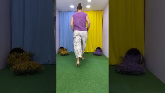 29.01.2022 Прямой эфир. Показ женской одежды большого размера. Турция. Стамбул. смотреть онлайн