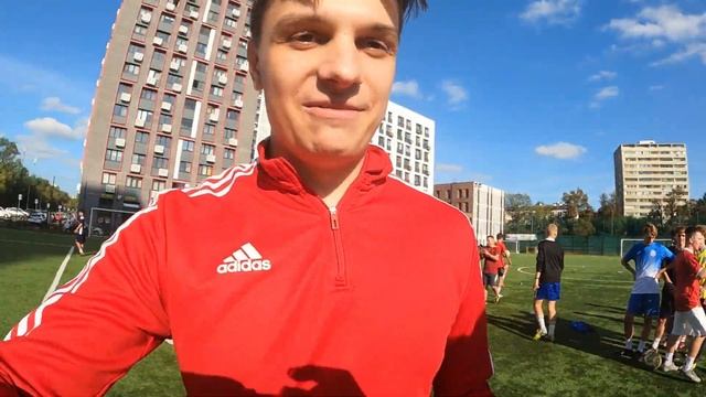 ВЛОГ со съёмок канала ЖИВОЙ ФУТБОЛ. ВЗЯЛИ ИНТЕРВЬЮ У КАНАЛА МИЛЛИОННИКА?! смотреть онлайн