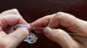 Шарик для новогодней ёлки крючком с ажурным узором - #3