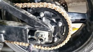 Suzuki GSXR 750 - How To Replace A Chain & Sprockets on a Suzuki GSXR 750