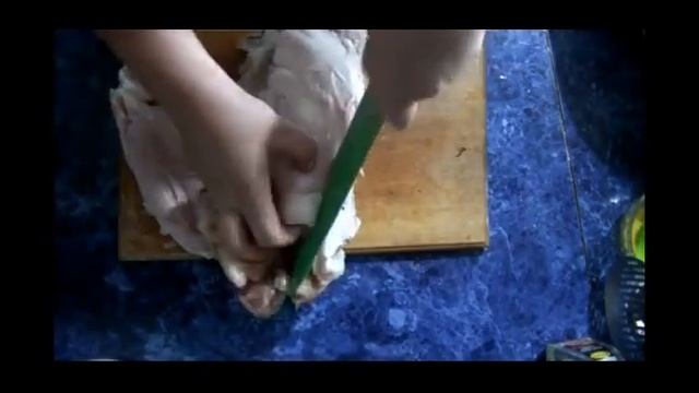 Как просто и быстро разделать курицу на порционные куски смотреть онлайн