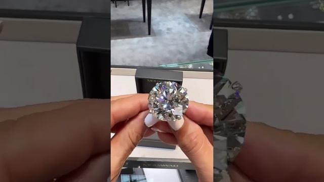 moissanite is available for sale weight 100 carts